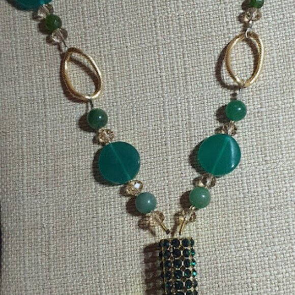 Unidentified Beautiful Glass ,Emerald and acrylic beaded Necklace - Picture 3 of 5